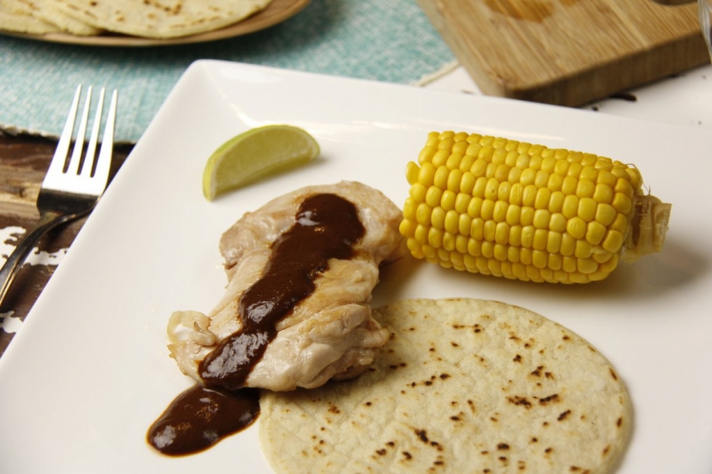 Pollo mole poblano