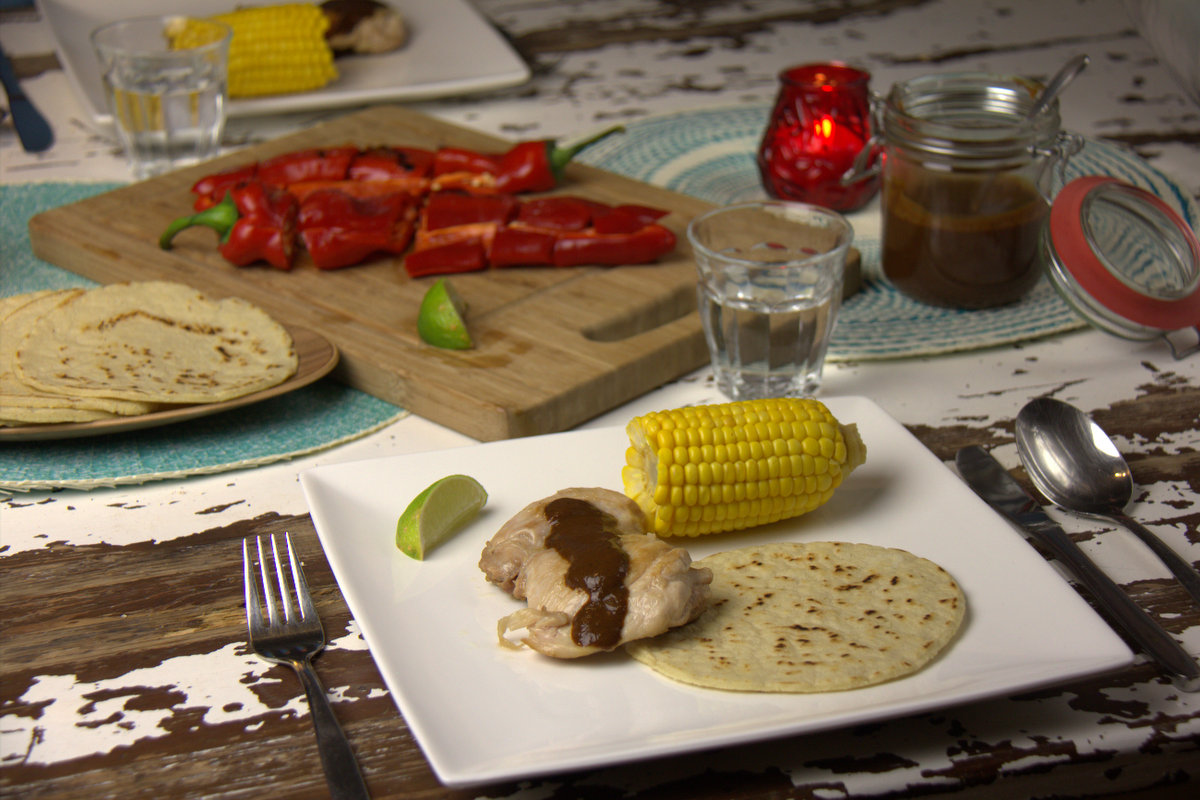Pollo con mole Poblano