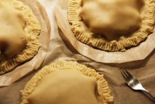 image 6_dek-de-empanadas-af-met-de-rest-van-het-deeg-jpg