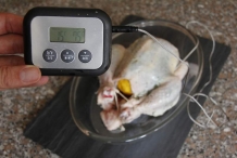 image 31-kip-uit-de-oven-steek-de-thermometer-in-het-dikste-deel-jpg