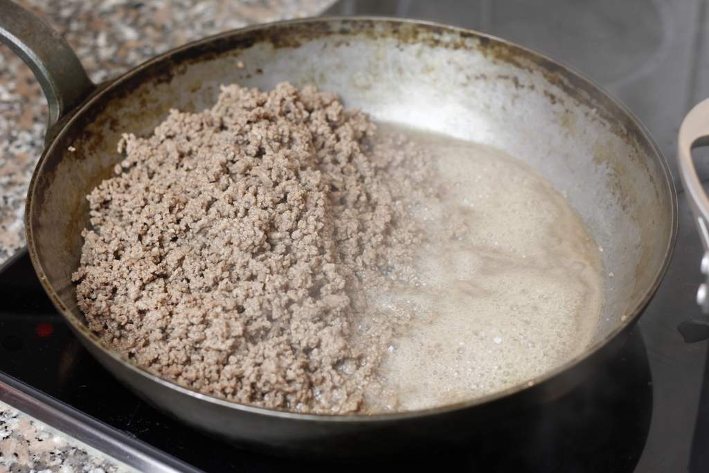 image 12-pasta-bolognese-schuif-gehakt-opzij-jpg