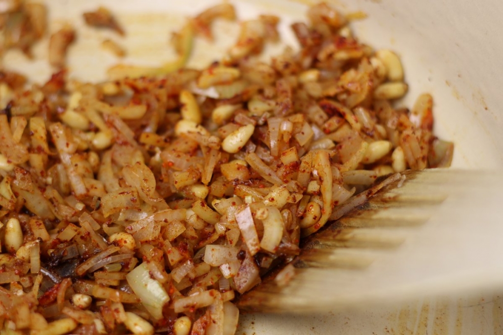 image 17-pilaf-roer-door-elkaar-jpg