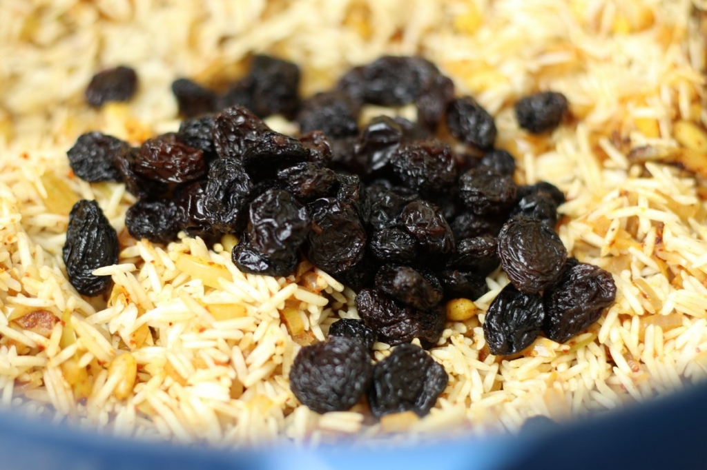 image 20-pilaf-voeg-rozijnen-toe-jpg