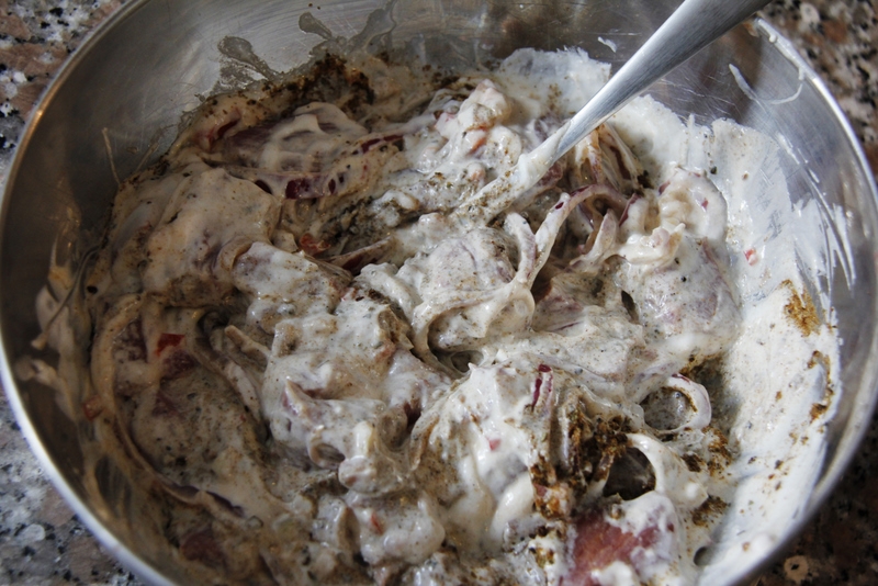 image 2-4-meng-de-kruiden-met-de-yoghurt-en-kip-jpg