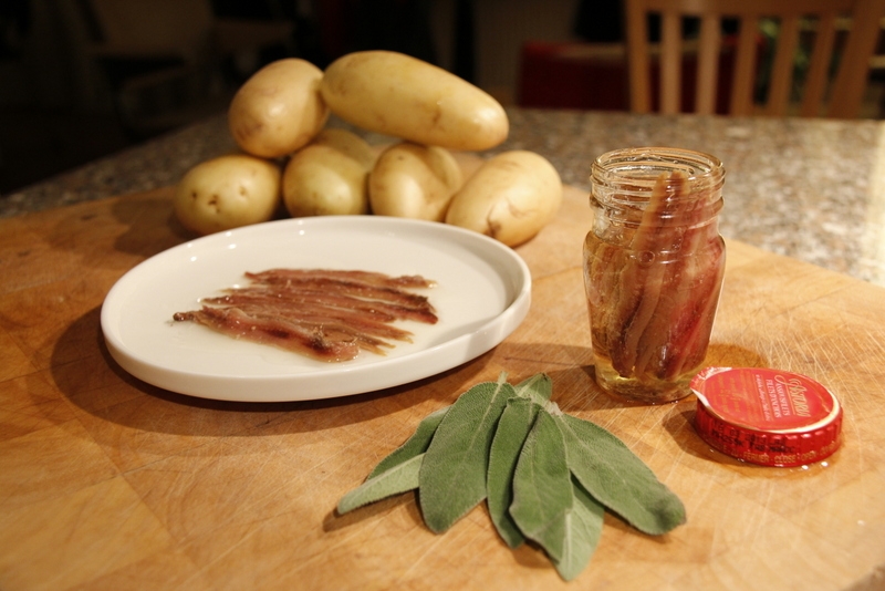 image 1-ingredienten-aardappels-ansjovis-salie-jpg